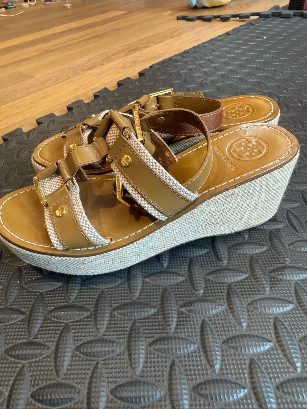 Tory Burch platform sandals sz 7M